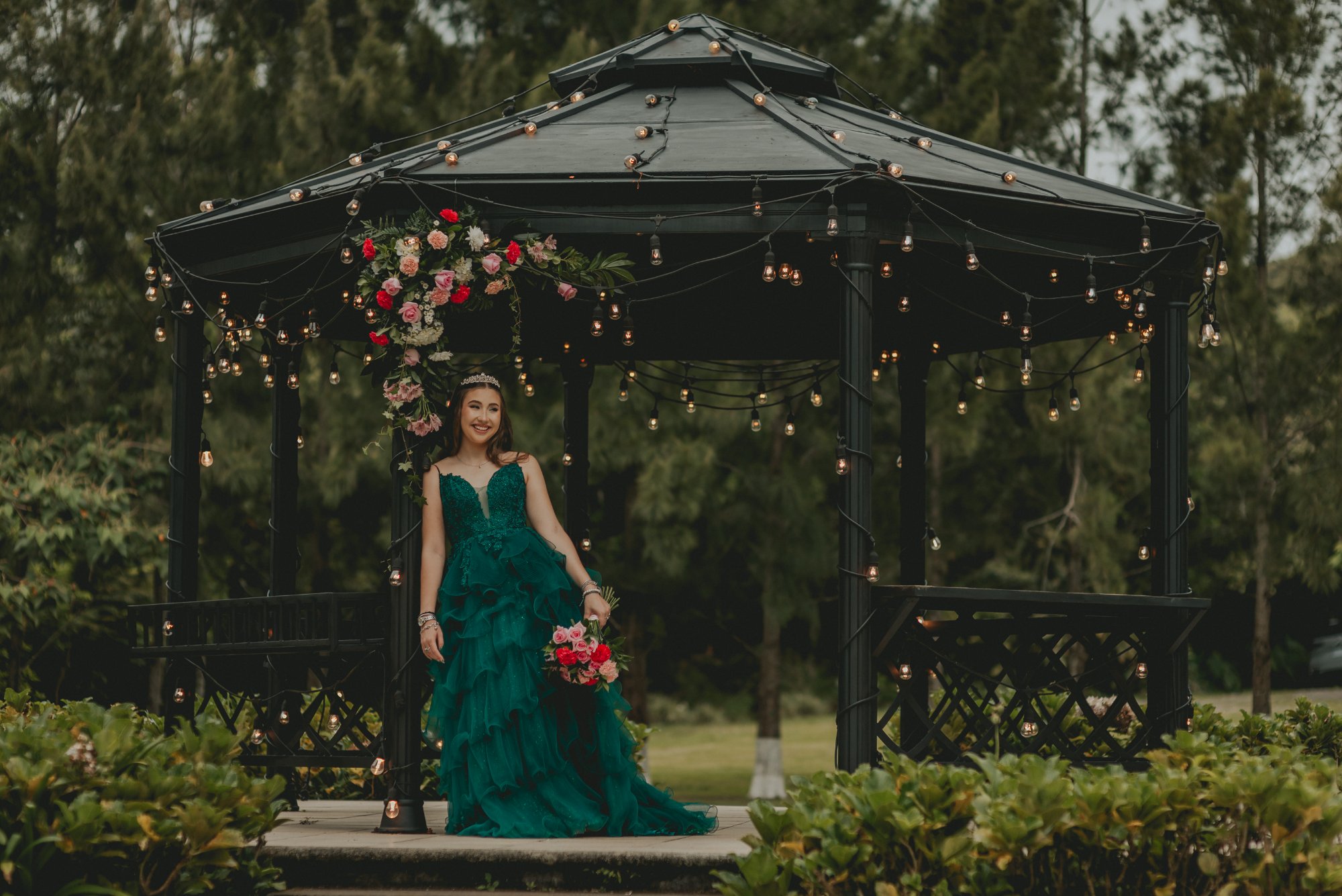 Quinceañera en La Alborada